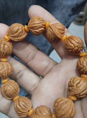 龙纹野生包浆打底矮桩核桃