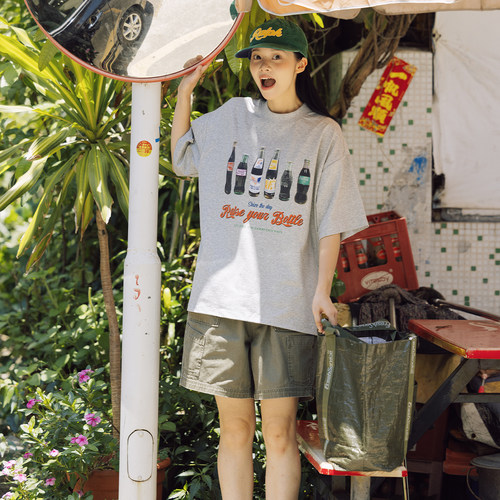 BananaClub“Coke Tee” 索罗娜凉感速干复古汽水印花短袖T恤 - 图2