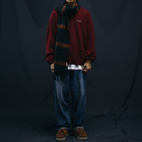 BananaClub 秋冬酒红色趣味刺绣休闲套头情侣限定针织衫毛衣 - 图1