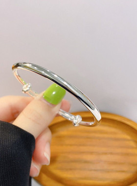 简约百搭光面圆条女纯银9999手镯