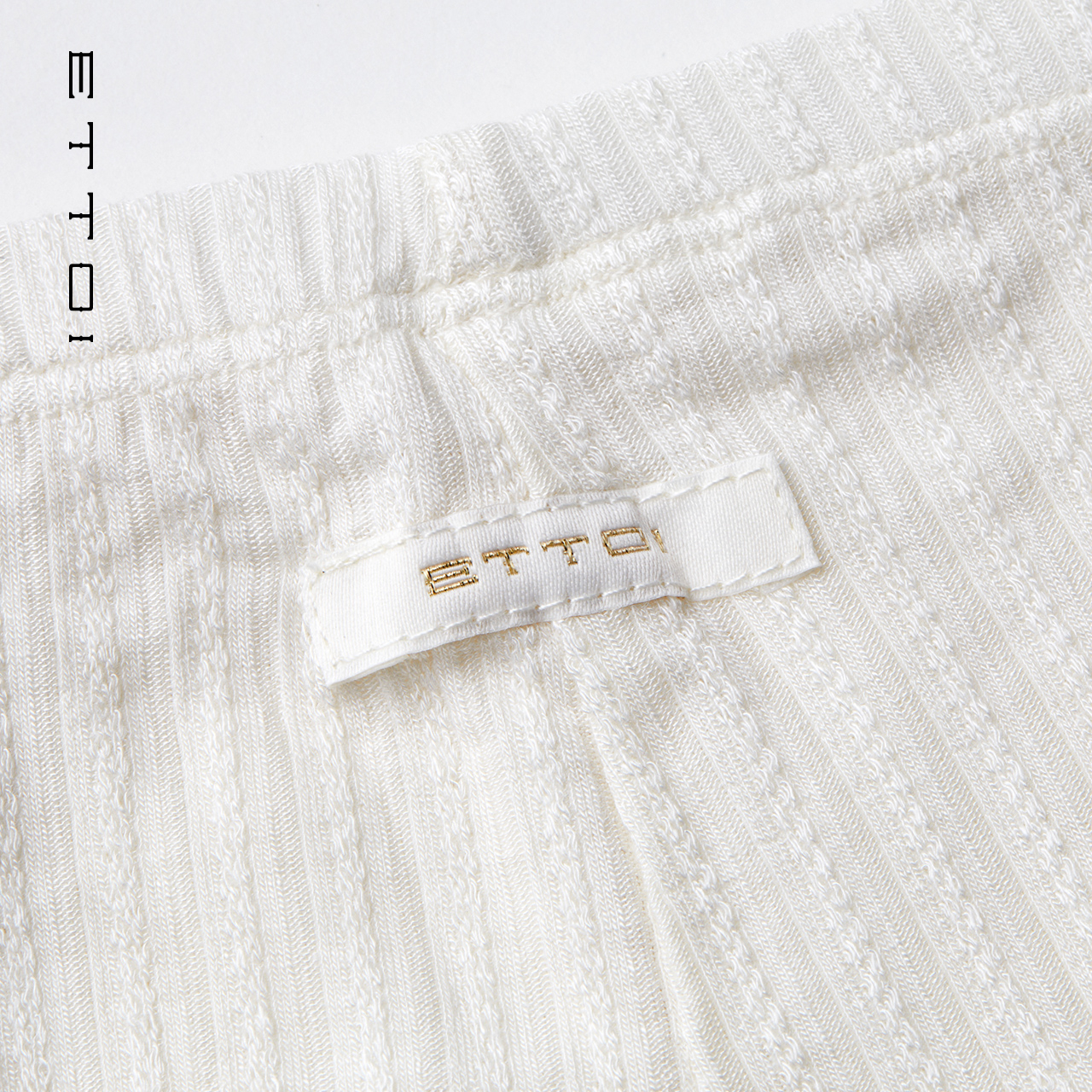 【朗姿集团】ETTOI爱多娃2025春夏双色百搭款七分坑条打底裤蝴蝶 - 图2