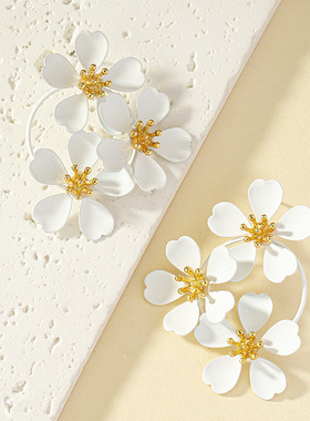 Bohemian Dangle Earrings Female Romantic Three Camellia Flow