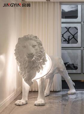 抽象人物雕塑摆件样板房售楼部酒店玄关艺术桌面灯饰工艺品摆设