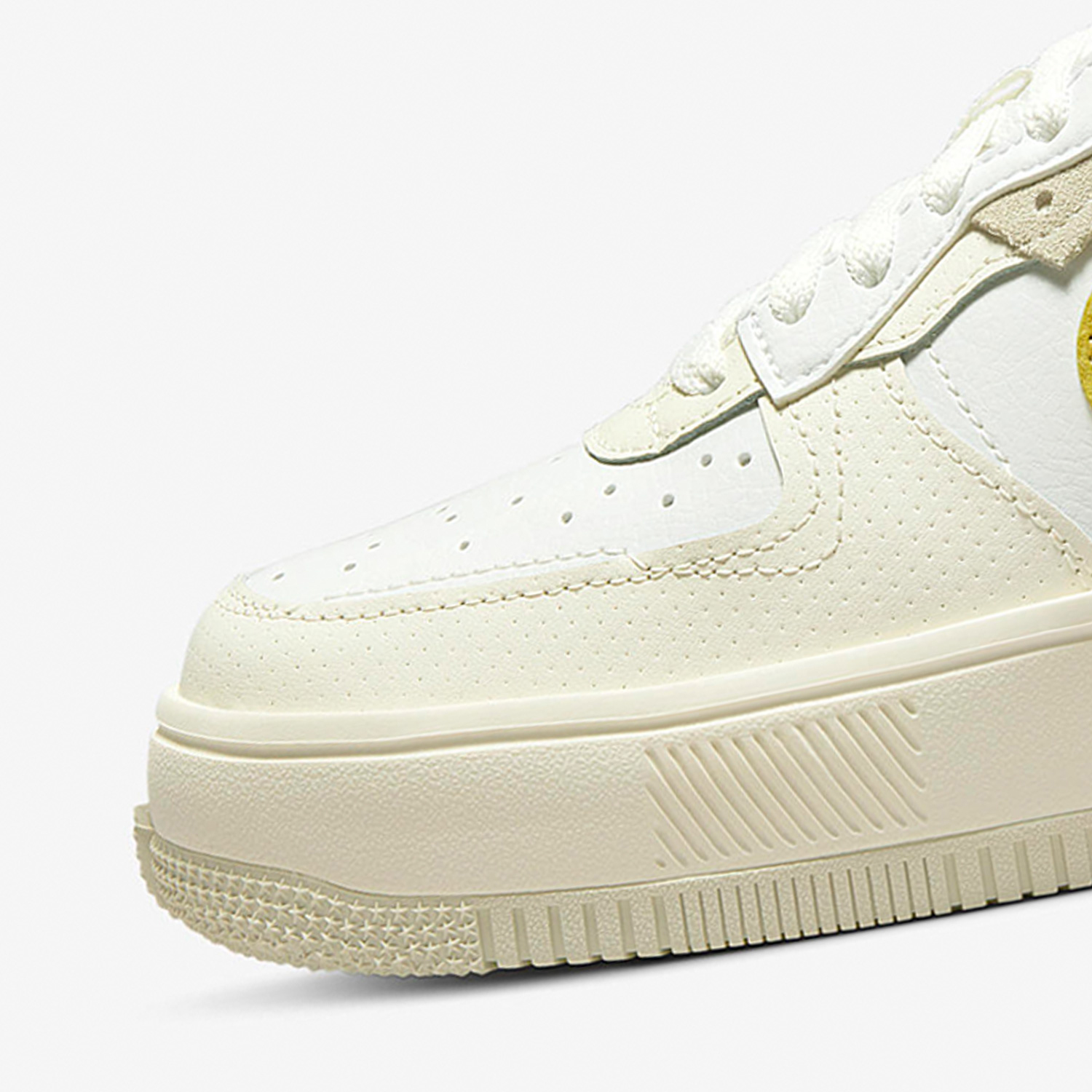 Nike/耐克正品Air Force 1女士低帮耐磨运动板鞋DV6984-100 - 图0