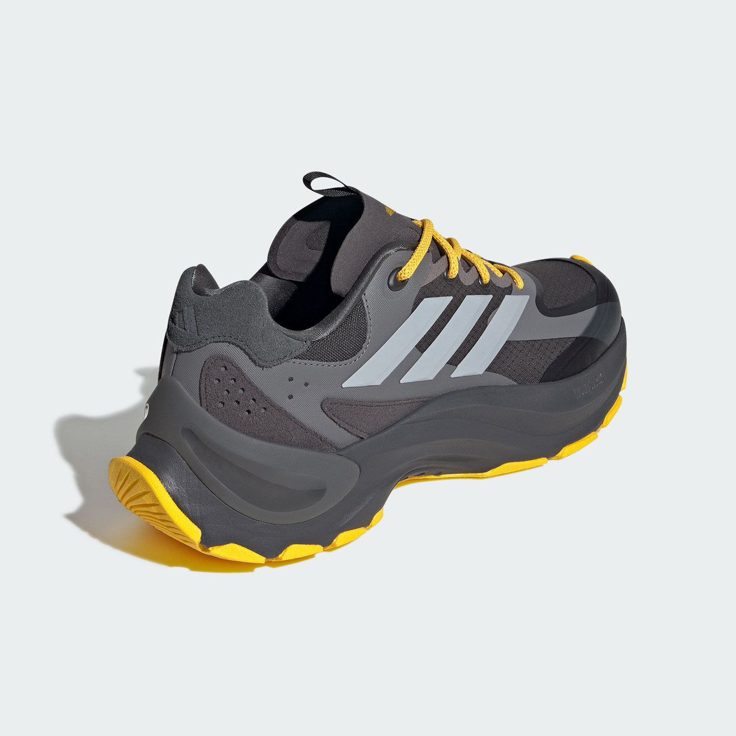 Adidas/阿迪达斯正品运动防滑新款男女款经典耐磨跑步鞋JI2445 - 图1