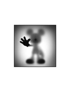 现代样板间儿童房床柜书桌面米奇公仔装饰画香薰搭配组合摆件陈列