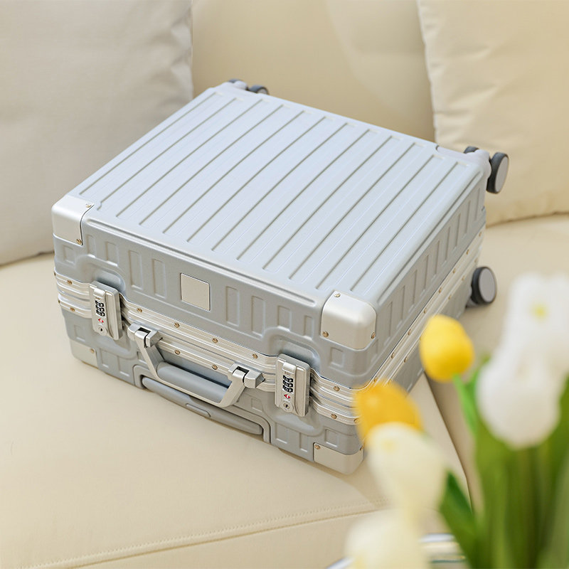 20寸男女超轻高档小型轻便登机箱 巨友箱包旅行箱