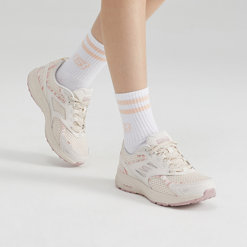  skechers斯凯奇蔚亚网面鞋