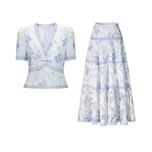 【慵懒度假风】CHICHY仙气镂空碎花套装女夏季v领修身小衫长半裙 - 图3