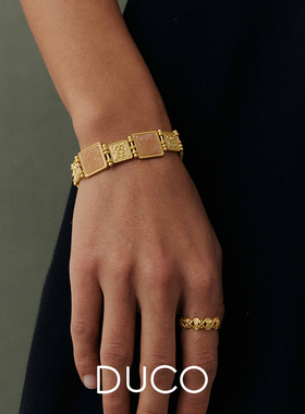 Amorflora系列珠边方片爱心纹理雕刻手链镶嵌复古时尚【新品】