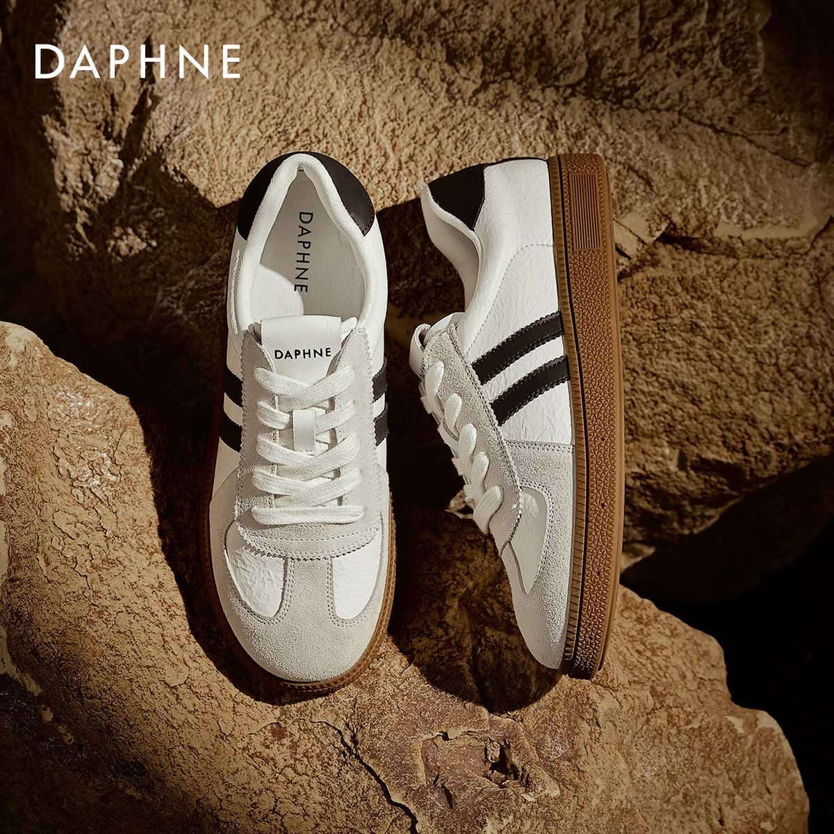 达芙妮德训鞋女款2025新款秋冬平底板鞋阿甘百搭小白鞋休闲运动鞋,淘宝优惠券,粉丝福利购,淘宝优惠卷