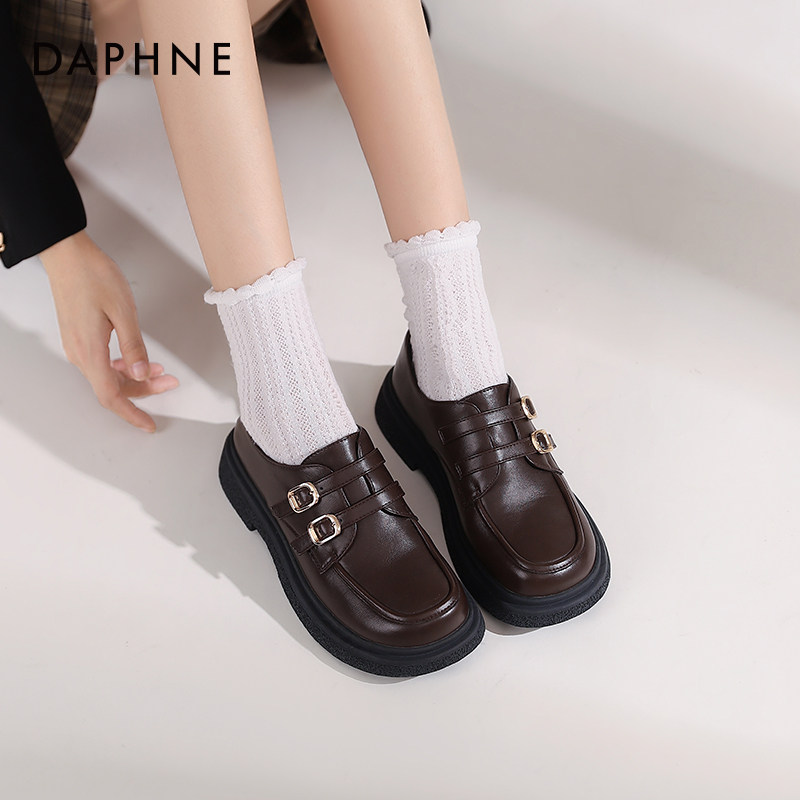  达芙妮乐福鞋（豆豆鞋）