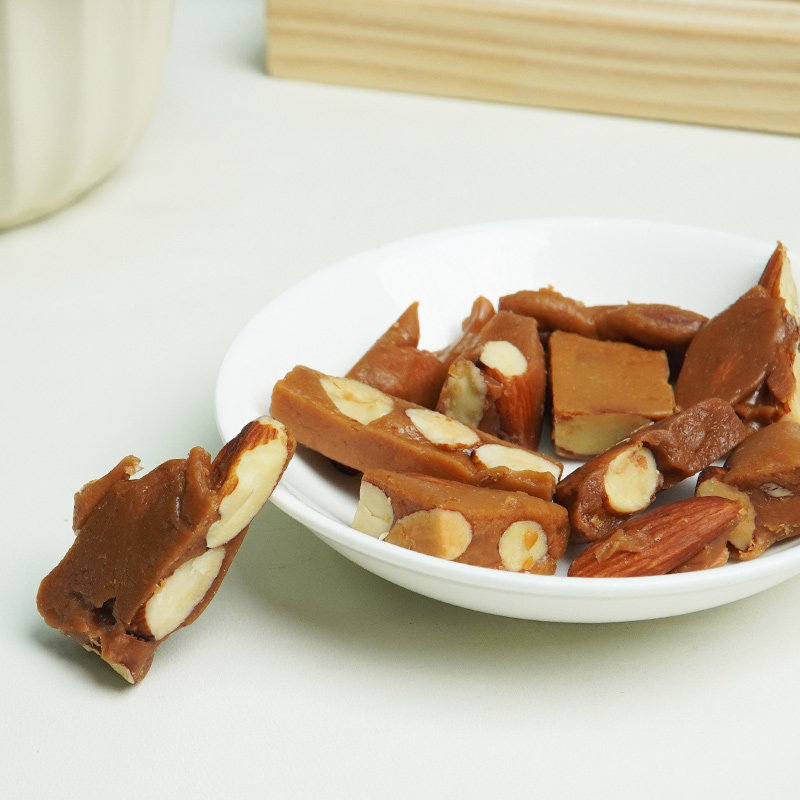 巴旦木太妃糖手工焦糖味扁桃仁海盐杏仁太妃脆情人节喜糖果酥零食 - 图1