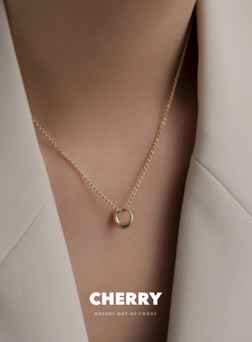 樱桃失焦镂空圆圈项链