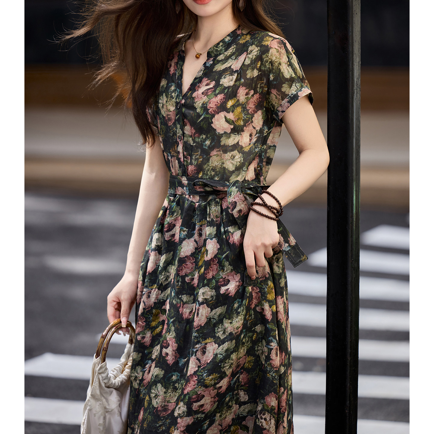 100%苎麻印花v领连衣裙收腰显瘦长款短袖开衫裙纯棉内衬2026新款