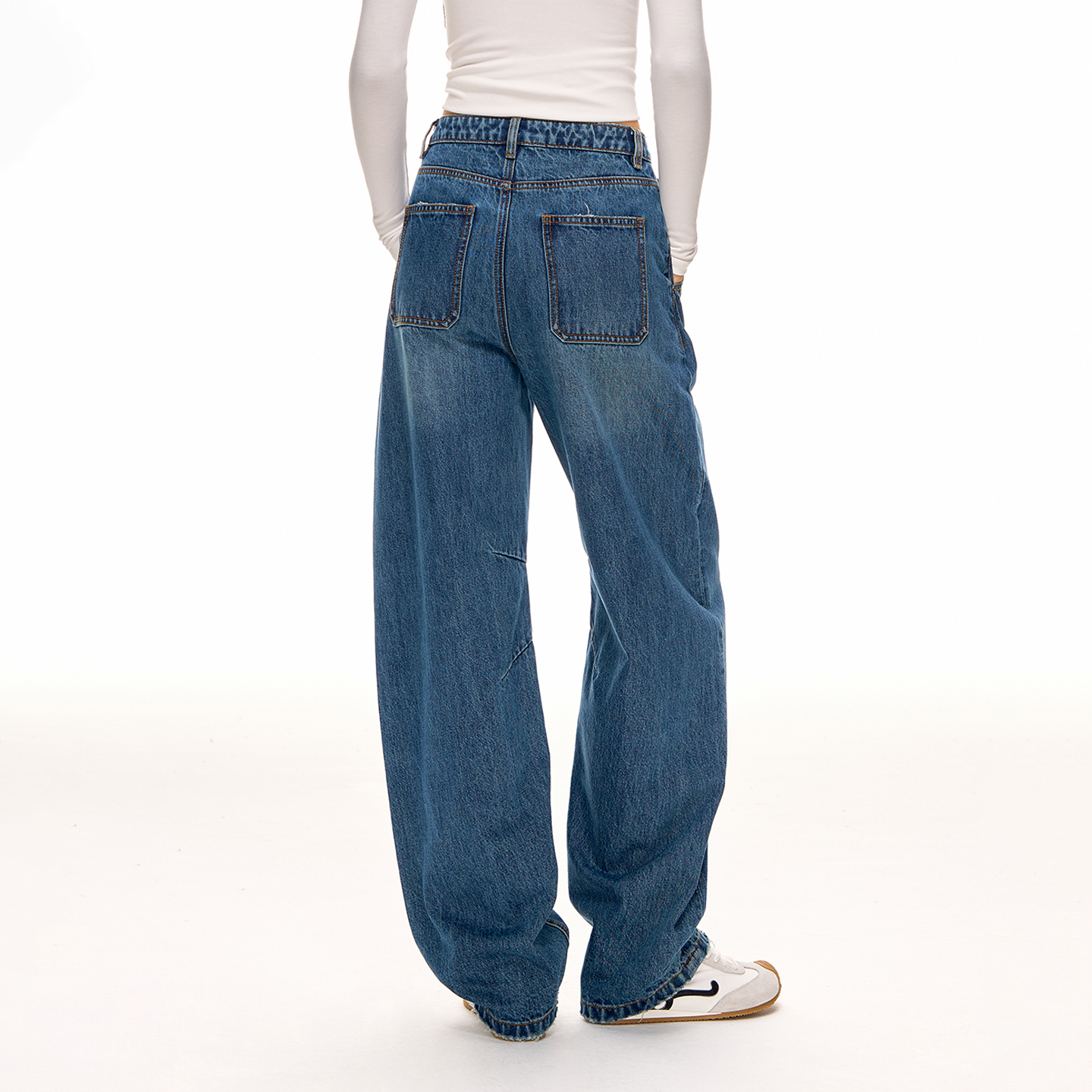 CLIMAX VISION靛蓝绳染复古做旧竹节肌理廓腿弯刀牛仔裤香蕉裤女 - 图3