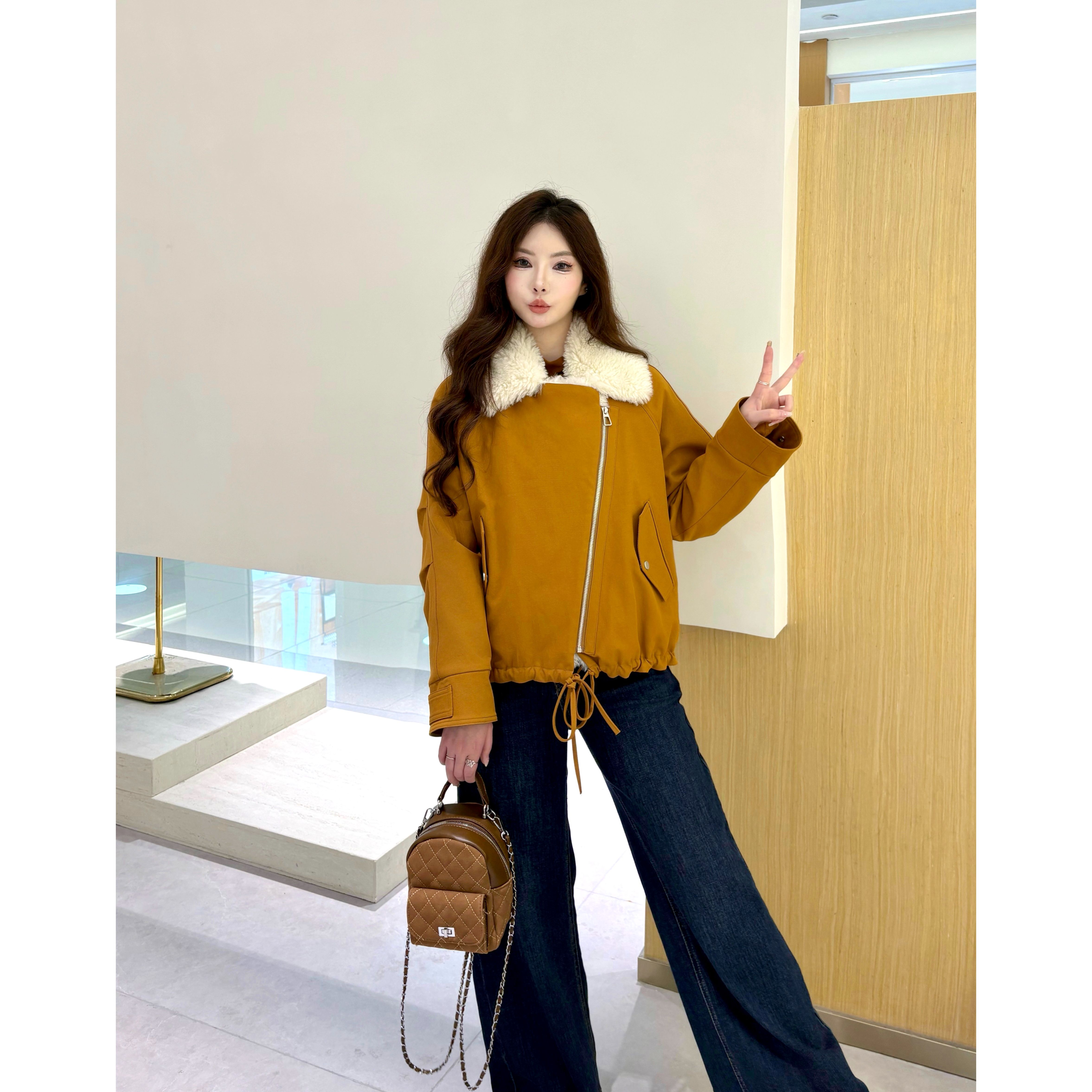 时尚加绒外套短款2025冬季新款韩系宽松大翻领加厚保暖派克服棉衣 - 图1