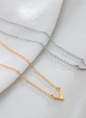 V-letter pendant English letter clavicle chain neck chain