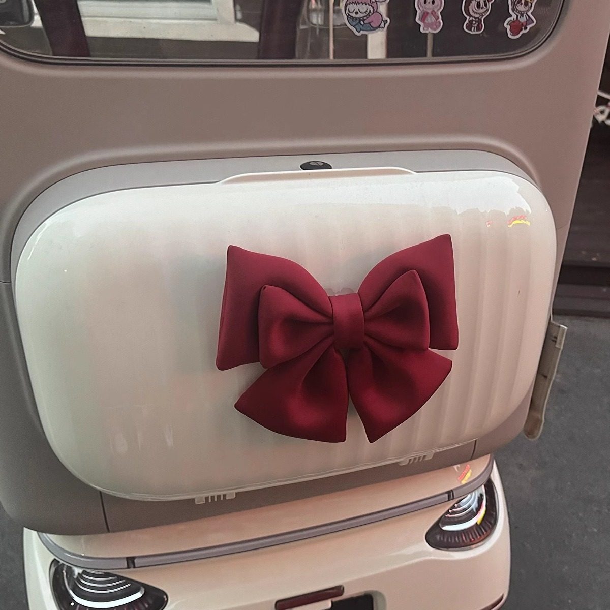 三轮车电动车新能源后座装饰可爱女生摩托车挂件靠背尾贴蝴蝶结,淘宝优惠券,粉丝福利购,淘宝优惠卷