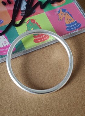 银色古法磨砂实心不掉色手镯