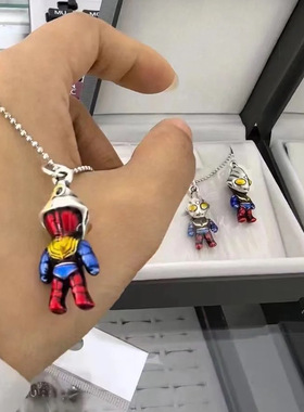 复古迪迦奥特曼仿纯银吊坠珐琅