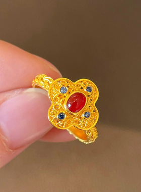 古法金色花丝镶嵌红石仿纯银戒指