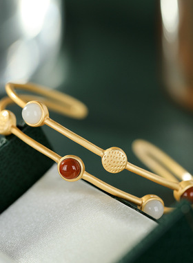 新中式古法金手镯女红色珐琅复古高级感简约白玉小众设计开口镯子