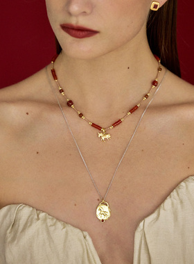 Wens新年小马镶石金币长项链