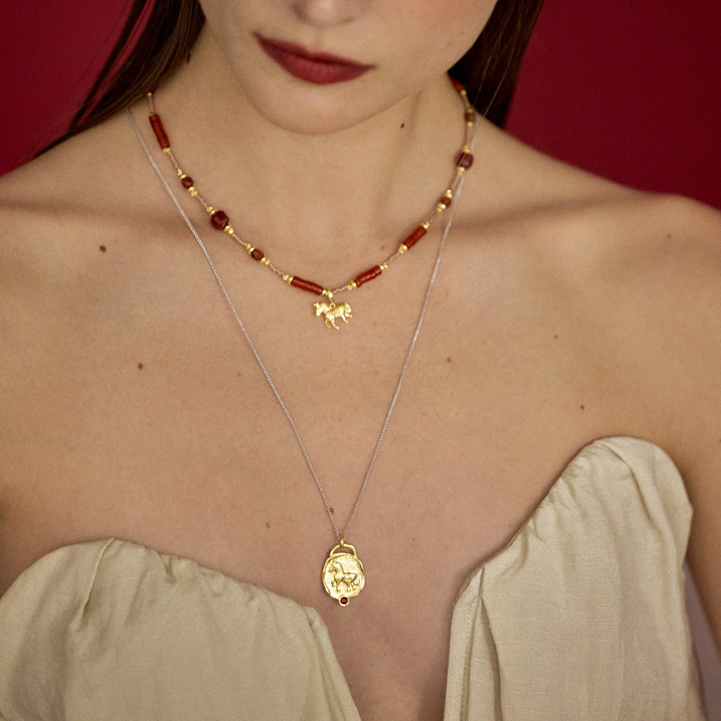 Wens 「新年限定」小马雕刻镶石金币长项链本命年送礼颈饰吊坠,淘宝优惠券,粉丝福利购,淘宝优惠卷