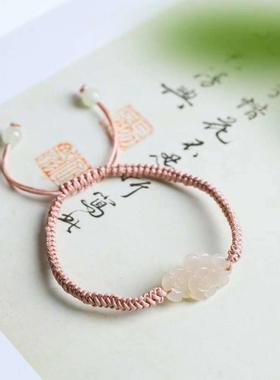 藕粉色梅花青海料手链