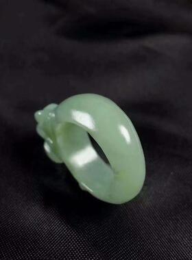 天然新疆和田玉玉器供应链俄料碧玉兽头玉石戒指女款工艺品送证书