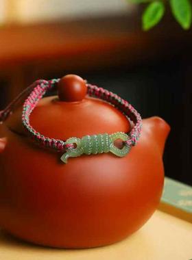 和田玉供应链天然新疆和田玉青海料老料湖水绿玉石同心结手链带证