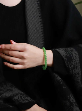 天然新疆和田玉玉器工厂店俄料碧玉老料果绿色玉石老型珠手串手链