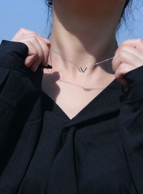 字母不掉色生日礼物锁骨链送女友