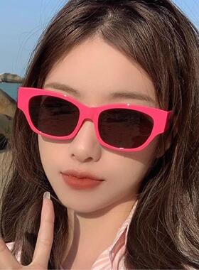 2026新款多巴胺风格复古墨镜小脸遮阳防紫外线太阳眼镜少女粉红蓝