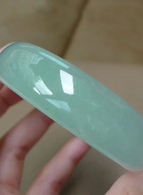 翠色冰透款石英岩原手镯女