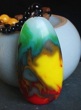 新疆和田玉鸡血石手把件彩