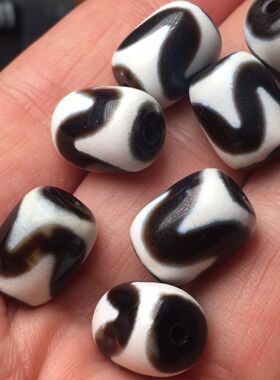 虎牙玛瑙天珠真品藏传配