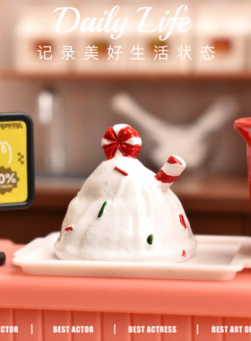 微缩食玩圣诞节小摆件圣诞雪顶咖啡杯子冰淇淋杯跨境树脂潮玩摆件