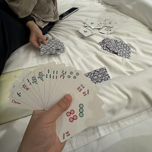 麻将牌防水加厚送筛子打麻将方便了！麻将扑克牌纸牌家用旅行简装 - 图2