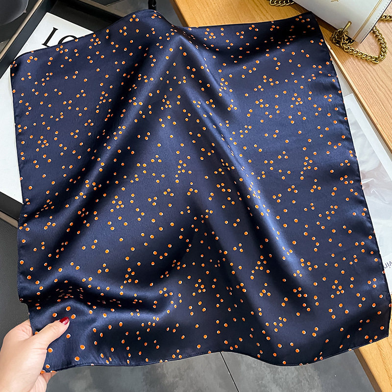 韩版波点时尚真丝方巾女2023气质时尚桑蚕丝领巾保暖围脖披肩围巾,淘宝优惠券,粉丝福利购,淘宝优惠卷