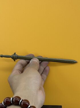 黄铜古代兵器迷你宝剑唐横刀越王勾践剑秦王剑绣春刀金属挂件摆件