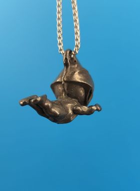 黄铜做旧迪迦奥特曼吊坠项链卡通送男生友礼物时尚小众个性钥匙扣