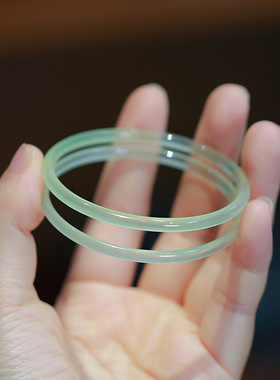 苹果绿叮当镯女玛瑙玉髓手镯细条