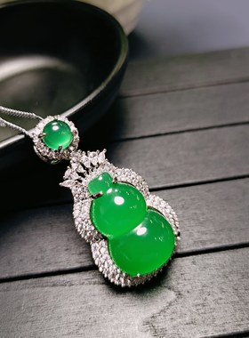天然冰种玛瑙玉髓镶嵌绿色葫芦锁骨项链吊坠挂件时尚女款玉坠项链