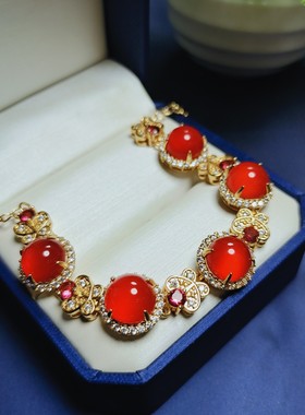 天然冰彩玉髓镶嵌红色款蝴蝶圆形女款时尚简约手链手串手饰品