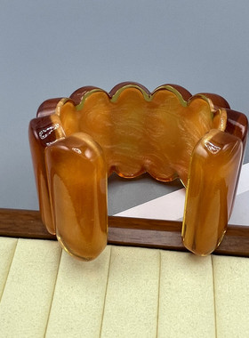 青岛品质法式树脂开口内滴油精致厚重感个性波浪形手镯