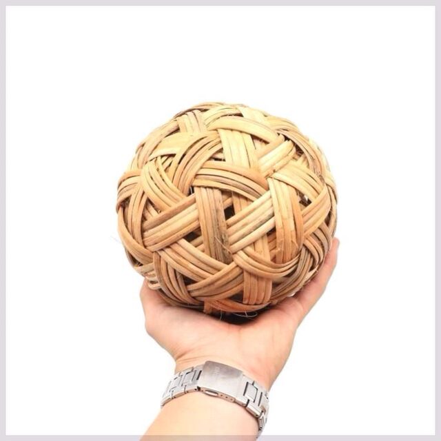 Hand-woven Cuju ball, ancient natural rattan ball, bamboo strips, hydrangea props, decorative crafts, football Myanmar