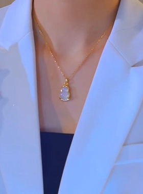 钛钢项链轻奢时尚白色小葫芦项链女不掉色百搭小众设计锁骨链中式