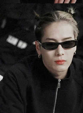 男女款王嘉尔窄小框拍照眼镜潮人